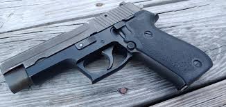gun review west german sig sauer p220