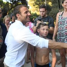 Née trogneux tʁɔɲø, previously auzière ozjɛːʁ; Emmanuel Macron En Vacances Rencontre Maxime Son Plus Jeune Fan Et L Invite A L Elysee Femme Actuelle Le Mag