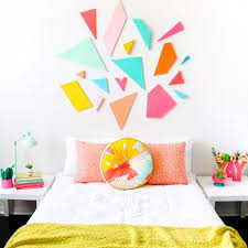 easy crafts to decorate your room off