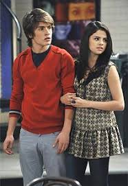 While their parents run the waverly sub station, the siblings struggle to balance their ordinary lives while learning to master their extraordinary powers. Mason And Alex Wizards Of Waverly Place Wizards Of Waverly Selena Gomez