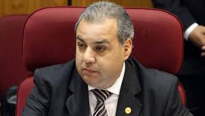 El Presidente del Congreso Nacional, Senador Jorge Oviedo Matto, aseguró que su partido político, el UNACE, pondrá gratuitamente a disposición de la ... - 881702_matto