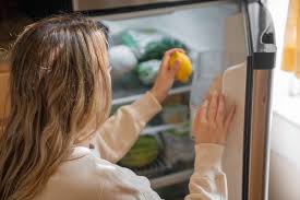 tips to eliminate stinky fridge odors