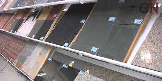 Piso laminado você encontra em todas as lojas físicas da telhanorte, opção para substituir esse piso é o piso vinilico. Dicico Youtube