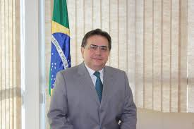 Resultado de imagem para deputado leonidas cristino