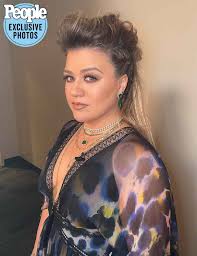 kelly clarkson s the voice getting