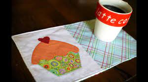 how to make a mug rug cupcake applique