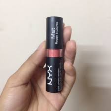 The texture was lightly creamy, comfortable to apply, and did not slide around over time. Nyx Matte Lipstick In Temptress Health Beauty Makeup On Carousell