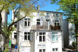 Wir geben ihnen einen überblick an passenden wohnungen in ihrer wunschstadt, von privat und von maklern. Exklusives Appartement Nr 3 In Rostock Warnemunde