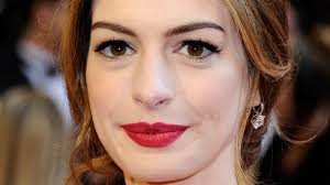 here s the lip color that anne hathaway