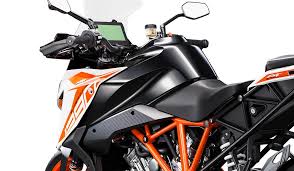 When you look at the 2019 ktm super duke 1290 gt you see a sporty motorcycle with saddlebags. 2020 Ktm 1290 Super Duke Gt Specs Info Wbw