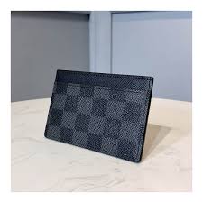 Since the 1800s, the label has expanded to create some of the most iconic bags and coatings in the world. Louis Vuitton Card Holder N62666