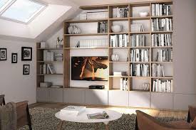 Ce meuble tv en bois massif vous offre un espace dédié à la télévision, plus trois tiroirs pour classer les cd, les dvd et un espace pour ranger les livres et les magazines. Bibliotheque Sur Mesure Comment La Choisir Meubles Celio
