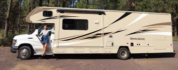 How to level an rv on a hill. 9 Mistakes That Newbie Rv Campers Make Samantha Brown S Places To Love