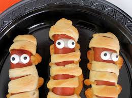 Mummy Hot Dogs Recipe- Easy Halloween Party Food - Mom Foodie