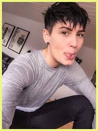First, with the help of a friend and a set of clippers, you can totally do this cut at home, which is also super helpful because it saves you money and time on upkeep. 50 Most Popular Lesbian Haircut Ideas In 2021 Lesbian Haircut Androgynous Haircut Lesbian Hairstyles