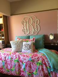 42 preppy dorm room ideas bedspreads