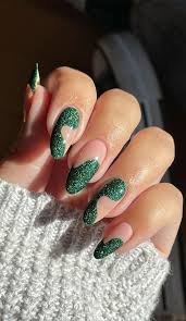shimmery emerald green nail art