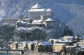 Discover kufstein & spend unforgettable summer or winter holidays in tirol! Gallery Kufstein Mit Festung Winteransicht Austria Winter Photo Gallery