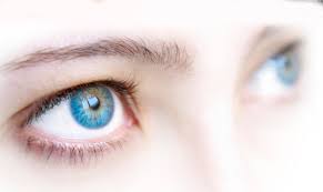 Resultado de imagen de ojos azules