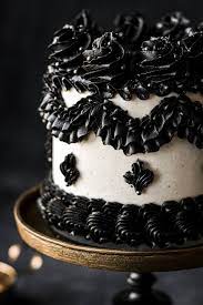 black and white lambeth halloween cake