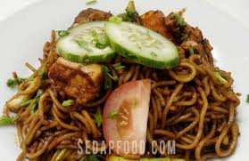 It is popular in indonesia, malaysia, singapore, and brunei. Resepi Mee Goreng Biasa Letak Ayam Confirm Sedap Giler