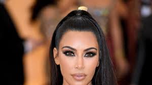 kim kardashian is speaking at beautycon