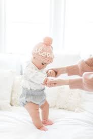 Mách mẹ cách chọn trang phục đẹp chất cho bé sơ sinh