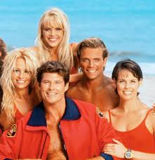 Baywatch is an american action drama television series about lifeguards who patrol the beaches of los angeles county, california and hawaii, starring david hasselhoff.it was created by michael berk, douglas schwartz, and gregory j. Spasateli Malibu 29 Let Spustya Kak Sejchas Vyglyadyat Seks Simvoly Epohi Starhit Ru