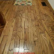 It has been designed to serve both the amateur and experienced person in identifying unknown wood specimens. Wood Flooring Types Ages Photo Guide To Identifying Kinds Of Wood Wood Flooring
