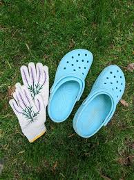 7 best gardening shoes for 2023 clogs