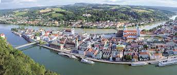 Passau is a small city in bavaria, germany. Die Drei Flusse Stadt Passau