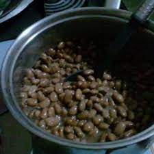 cooked pinto calico or red beans