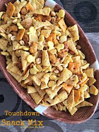 this touchdown snack mix is so ery