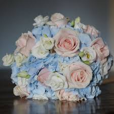 Composizioni fiori finti fai da te dalla selezione alla scelta. I Colori Del Matrimonio Rosa Azzurro Andiamo In Bianco
