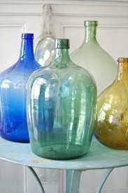 Lammie Verkoopt Colored Glass Bottles