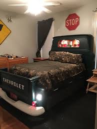 Upcycled Truck Bed Frame Tasarım Oda