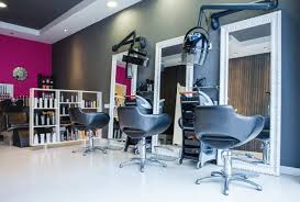 It creates vital first and lasting impressions, sets expectation levels for the service experiences clients are about to enjoy, and it defines your salon as a workplace environment. 37 Mind Blowing Hair Salon Interior Design Ideas