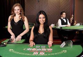 Evolution Gaming - Live Casino Hold'em Poker | Casino, Live casino, Poker
