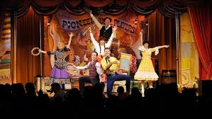 Hoop Dee Doo Musical Revue Walt Disney World Resort