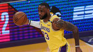 The los angeles lakers absolutely demolished the golden state warriors in the first half of their primetime matchup — so much so that the most notable early highlight was steph curry boinking. Eoqj6n3lt5dkem