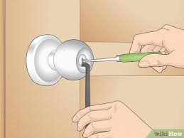 how to pick locks on doors lock