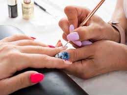 gel nails and acrylic nails