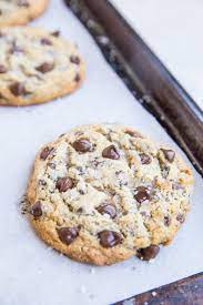giant chewy keto chocolate chip cookies