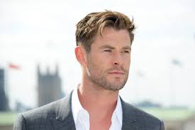 This blond, handsome man seems to look good in all the styles that he opts for. Chris Hemsworth Short Haircut Haircuts You Ll Be Asking For In 2020