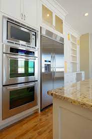Why You Should Flush Mount A Wall Oven