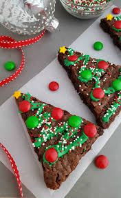 Make the most of this christmas with our 20 christmas fundraising ideas! Christmas Tree Brownies In The Playroom