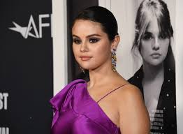 selena gomez clapped back at a critic