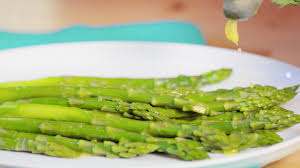 Cut the asparagus spears about 5cm (2in) from the stalk end, or good housekeeping, part of the hearst uk fashion & beauty network good housekeeping participates in. How To Cook Asparagus Best Way To Cook Asparagus