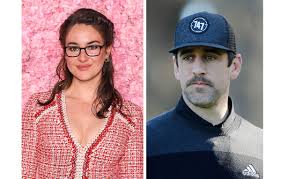 Shailene woodley is, in fact, engaged to aaron rodgers i never thought i'd be engaged to somebody who threw balls for a living, she tells jimmy fallon. Shailene Woodley Confirms Aaron Rodgers Engagement Chicago Tribune