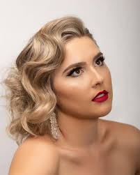 If your hair is freshly shampooed, add some mousse or gel prior to blow drying to help your curls hold, and part your hair where you want it before you blow dry. 15 Chic Finger Waves And Different Ways To Style Them